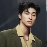 Blue Pongtiwat
